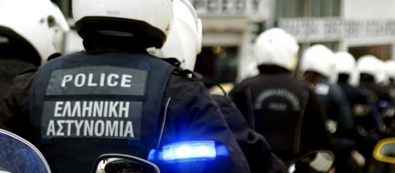 ΕΛ.ΑΣ: Εξαρθρώθηκε σπείρα που είχε... εξειδίκευση στις ηλεκτρονικές απάτες (φώτο-βίντεο)